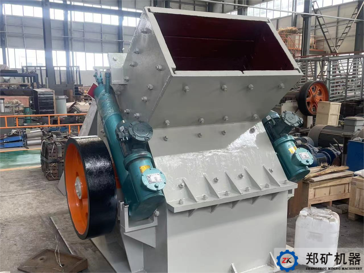 熱烈祝賀徐州PC1000×1000錘式破碎機設(shè)備交貨完成！